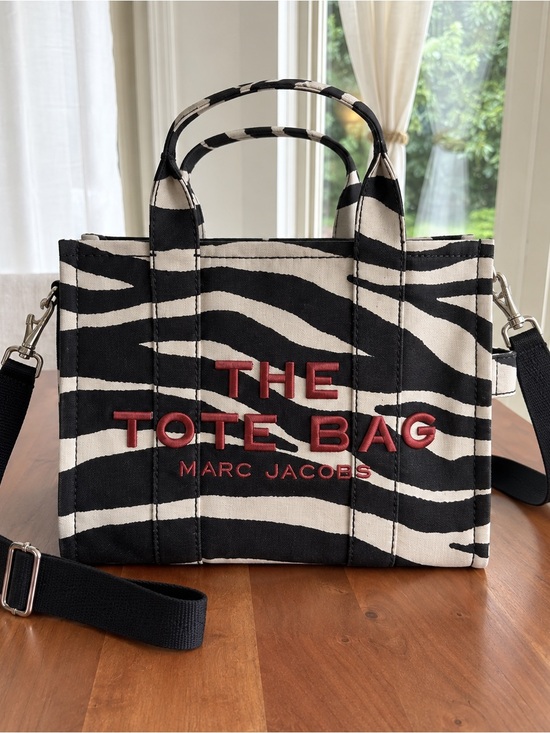 Marc Jacobs Handbags - 🦓 RARE Marc Jacobs Zebra Medium Tote ❤️ NWT DISCONTINUED Y2K Style ✨